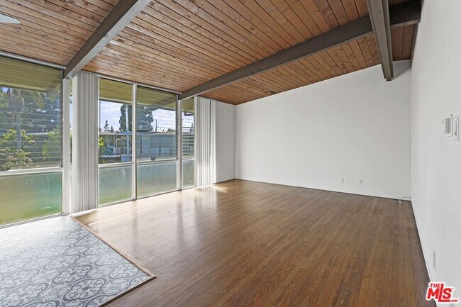 Photo - 3330 S Sepulveda Blvd