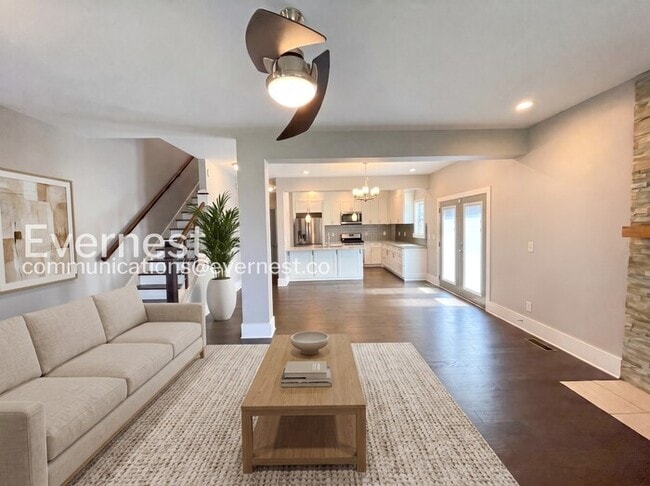 1732 14th Ave N