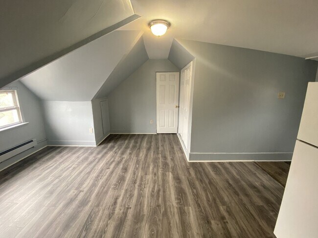 Photo - 114 Joyce Kilmer Ave Unit Apt 3