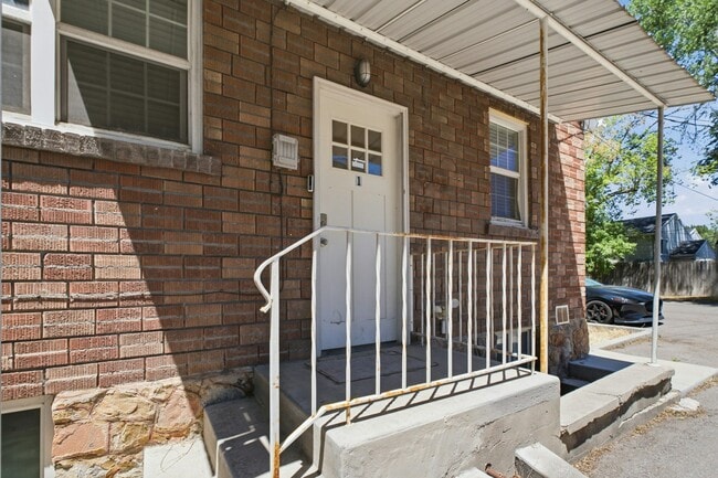 Photo - 1032 W Center St