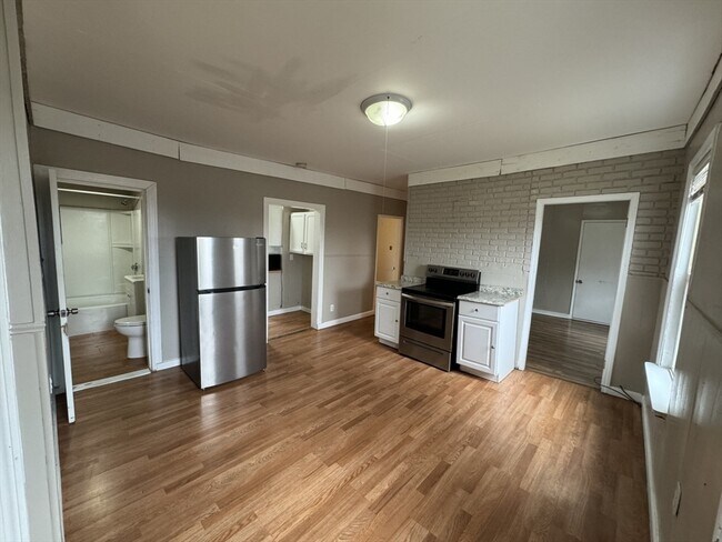 Photo - 8 Newport St Unit 2