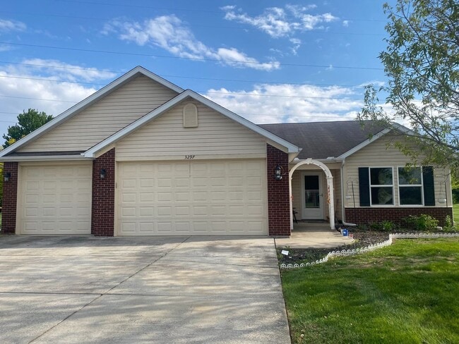Building Photo - Spacious 3BD/2BR +Den Ranch in Lindberg Village