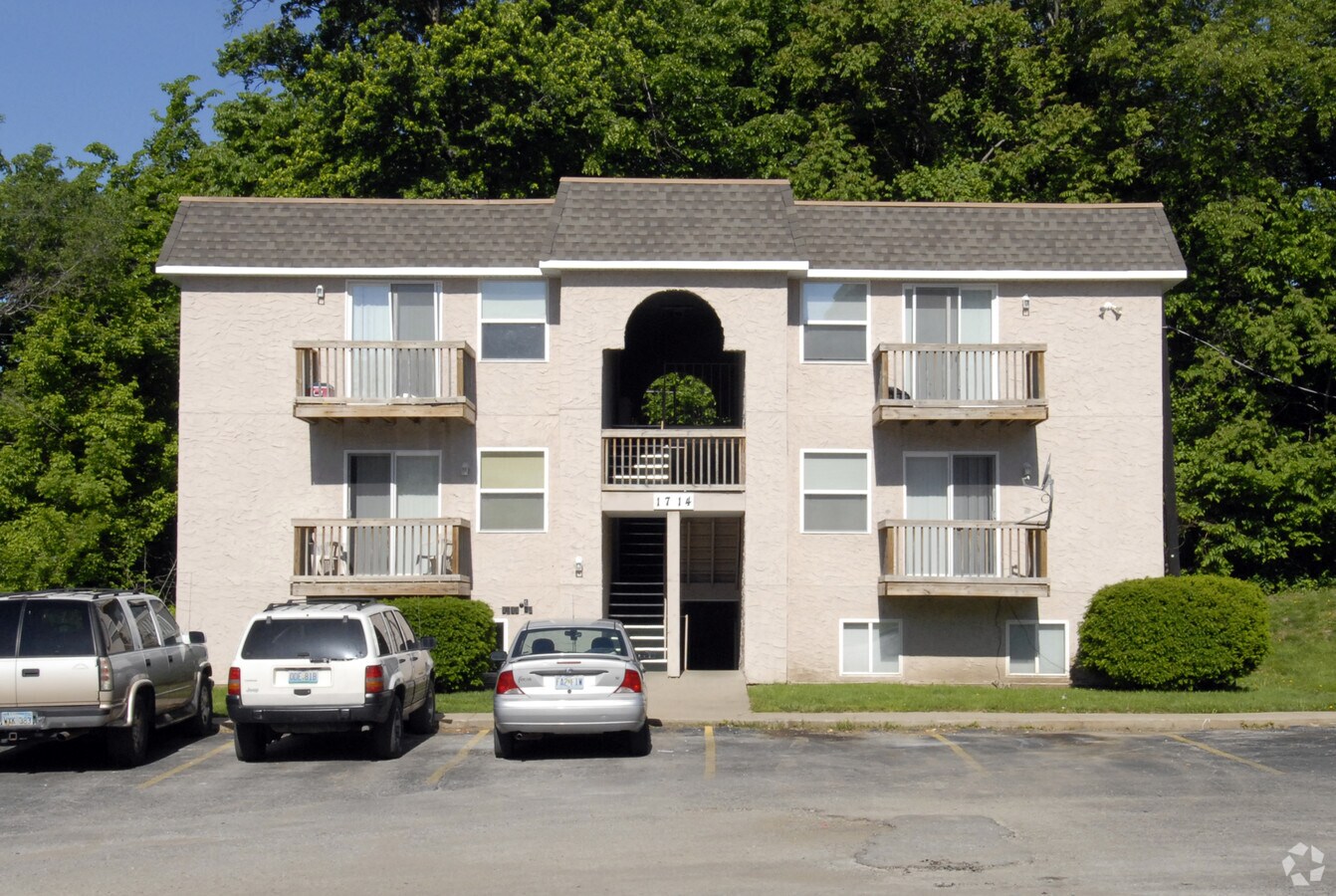 Edgewood Apartments - Edgewood Apartments