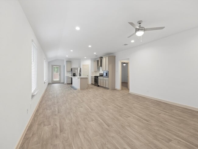 Photo - 12733 Ermine St