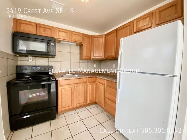 Building Photo - 3419 Crest Ave SE Unit B