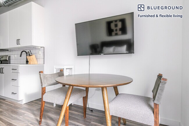 Photo - 61 W Erie St Unit FL5-ID1412