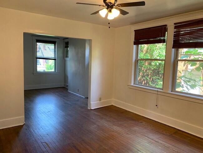 Photo - 2309 Eldridge St Unit 2