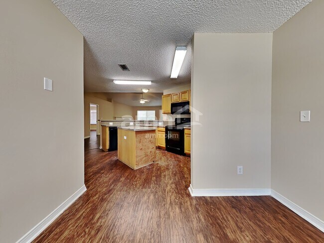 Photo - 1288 Summit Oaks Dr W