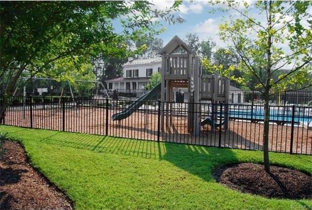 Photo - 8043 Rutland Village Dr