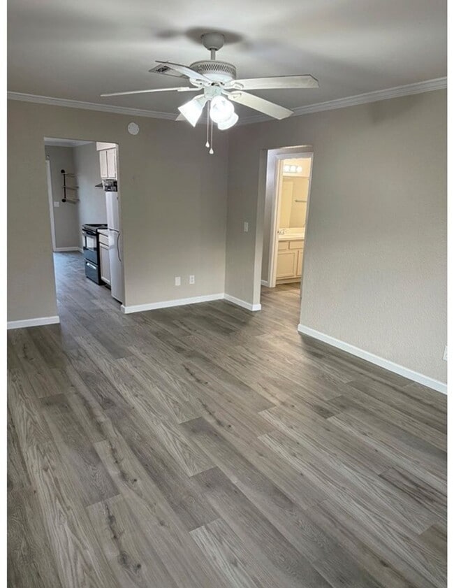 Photo - New remodeled 2 bedroom 1 bath unit with private patio and full size washer and dryer hookups!!