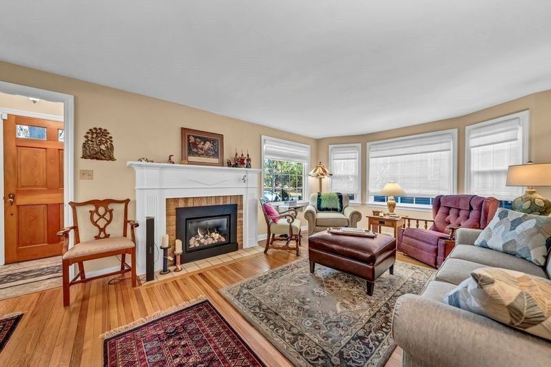 Photo - Charm & warmth