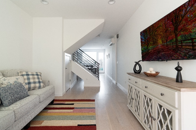 Photo - 122 20th Ave