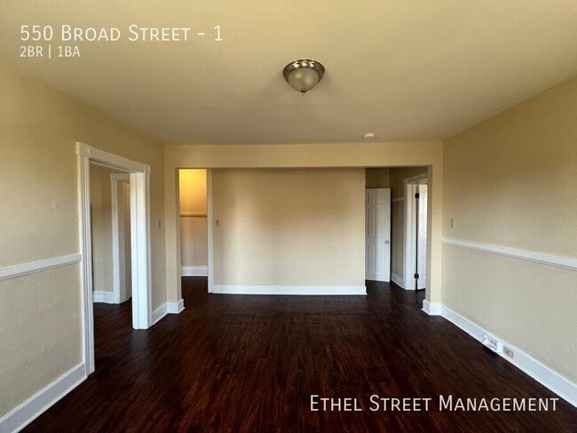 Photo - 550 Broad St Unit 1