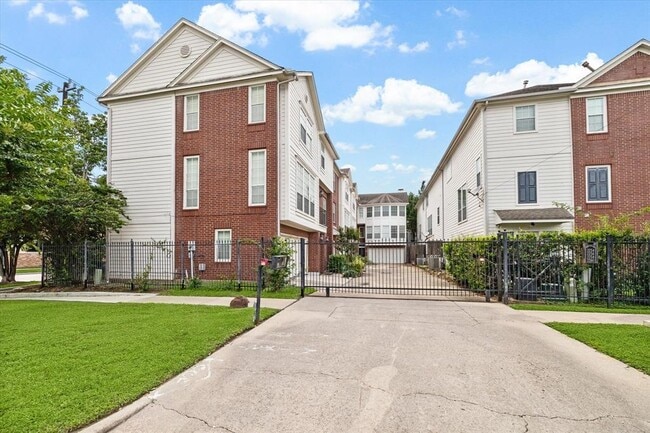 Photo - 2260 La Branch St Rental