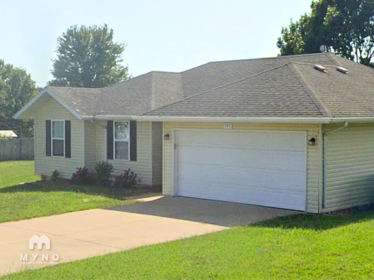 Photo - 701 N Pinewood Ave