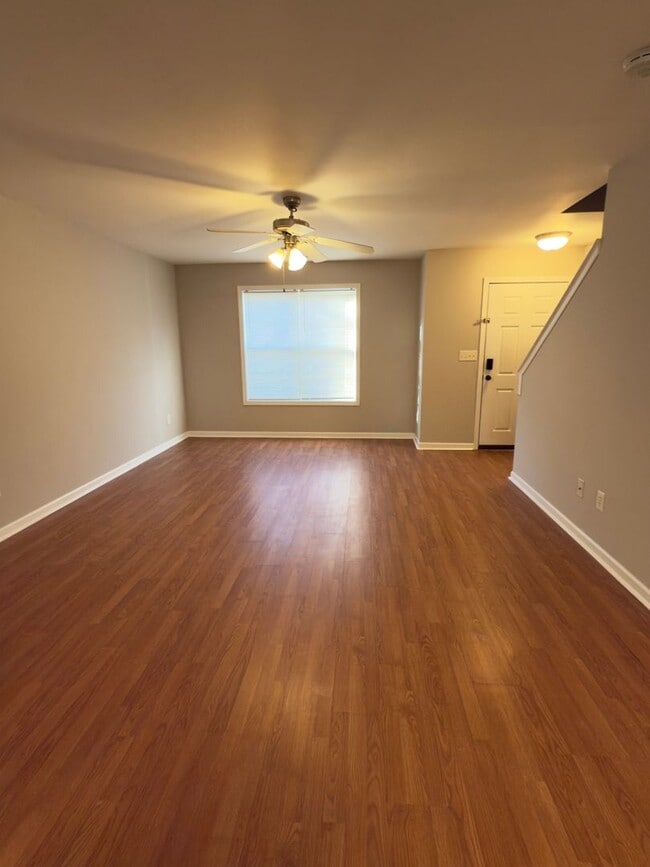 Photo - Fantastic 2 bedroom 2.5 bath townhome in a...
