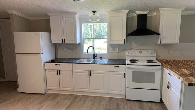 Photo - 234 Clarks Landing Rd