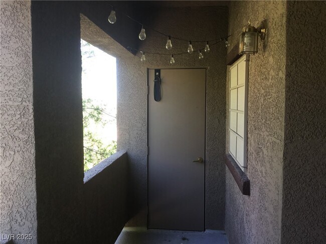 Building Photo - 7660 W Eldorado Ln Unit 220 Rental