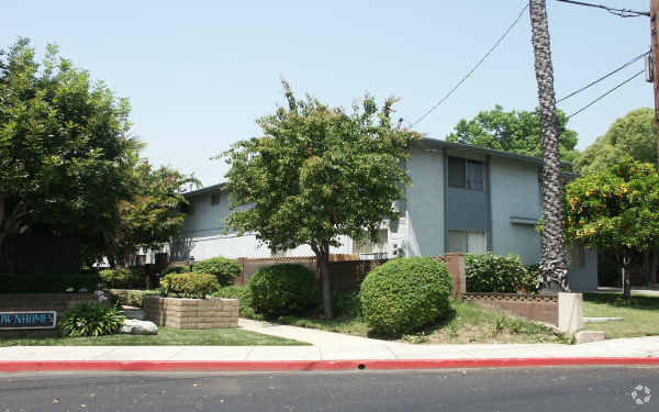 Building Photo - 509 S Almansor St Rental