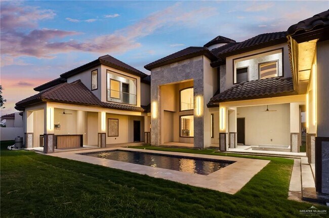 Photo - 45 Travis St