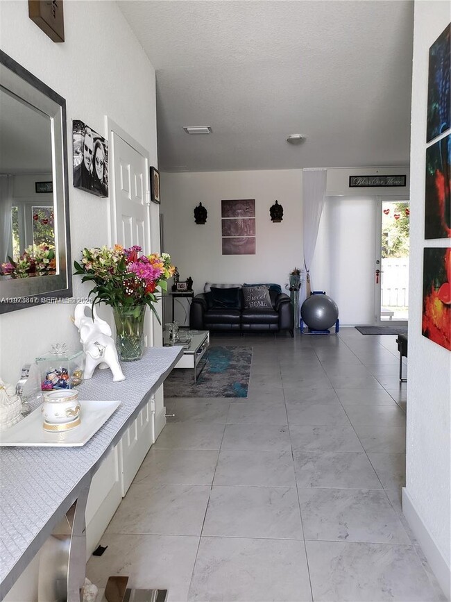 Photo - 701 NW 127th Pl