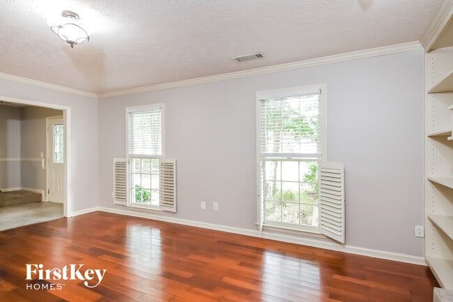 Photo - 1214 Hollytree Ct