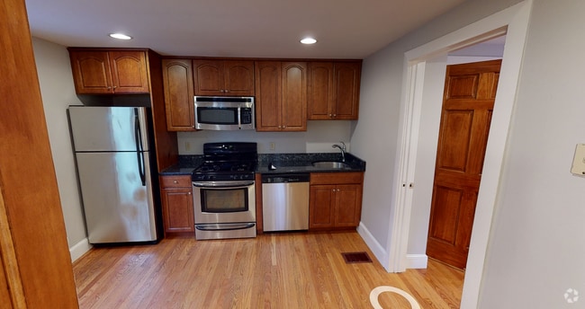 Building Photo - 429 Franklin St Rental