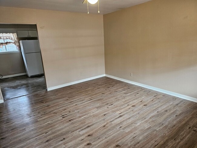 Photo - 3008 Willow Dr