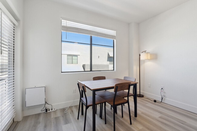 Photo - 6610 N 93rd Ave Unidad ID1055571P