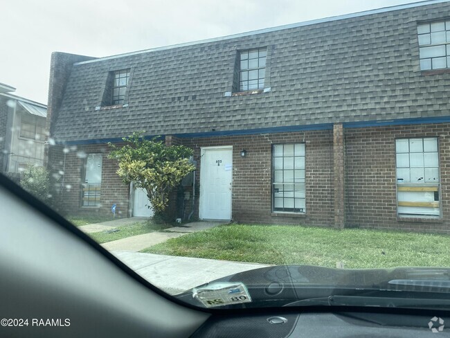 Building Photo - 605 Marigny Cir Rental