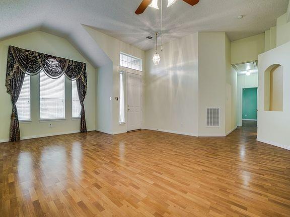 Photo - 3332 Spring Mountain Dr