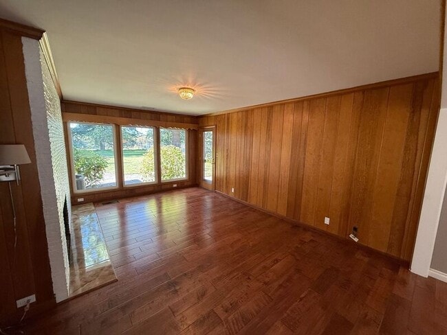 Photo - 4135 Rivercrest Dr N