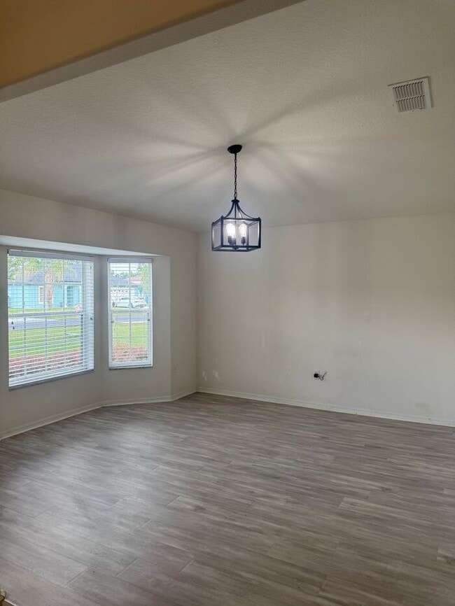 Photo - Spacious home in Village 7 Poinciana