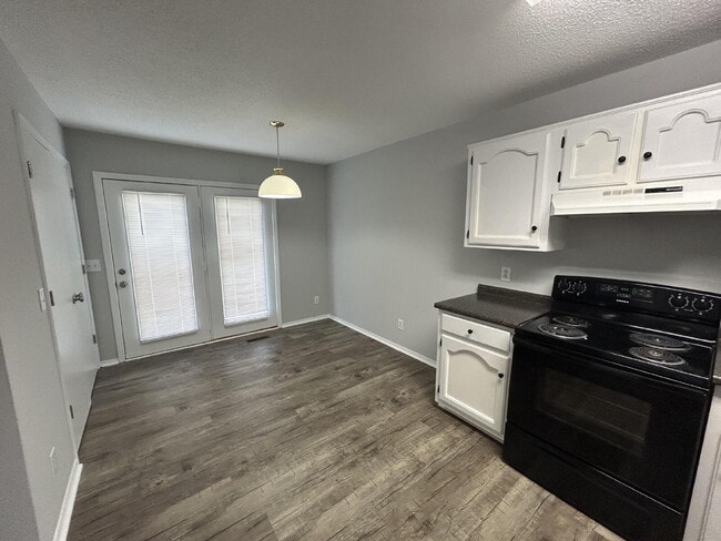 Photo - 3 BD 2 BA APARTMENT BY TTU FOR RENT Unit A