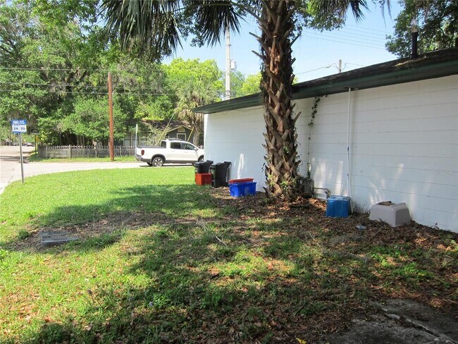 Photo - 317 SE 8th St