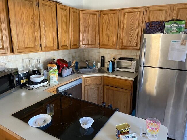 Photo - 24 Saint Cyprians Pl Unit 1