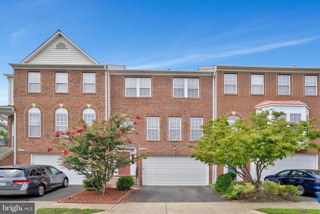 Building Photo - 22438 Maison Carree Square Rental