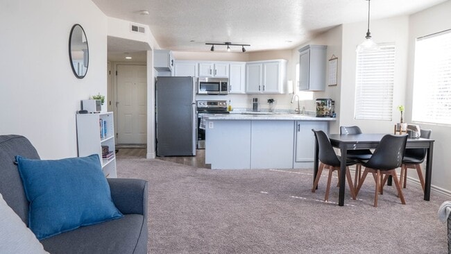 Photo - 1705 Westbury Way Unit Apt AA8