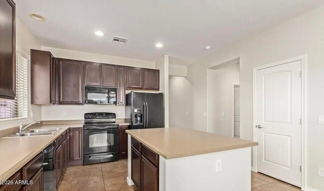 Photo - 34578 N Mirandesa Dr