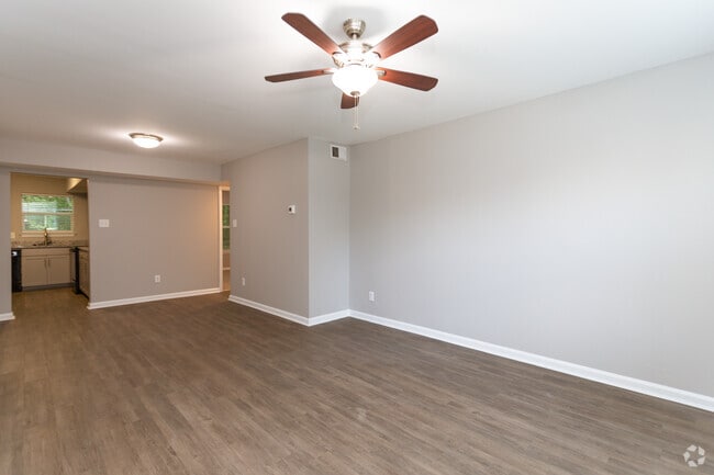 2BR,2BA - Pinnacle