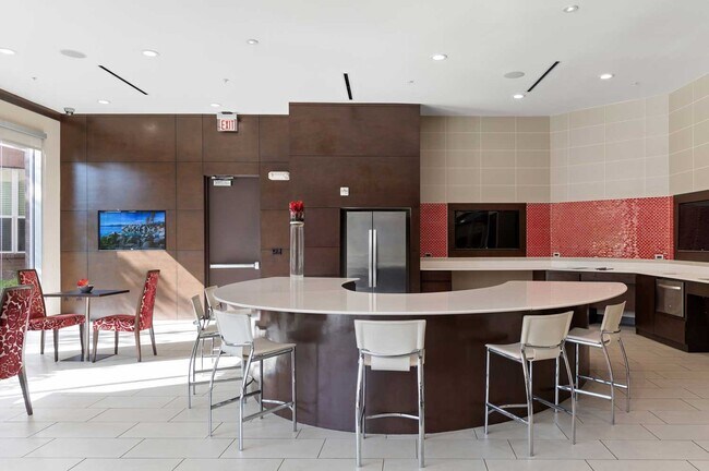 Photo - 1755 Cres Plz Dr Unit 2093