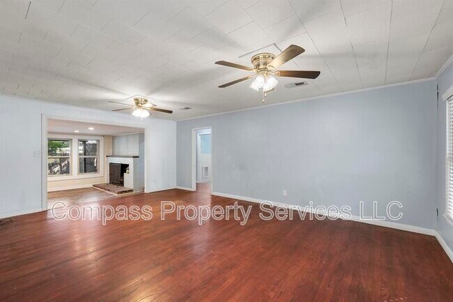 Photo - 1401 Springdale St