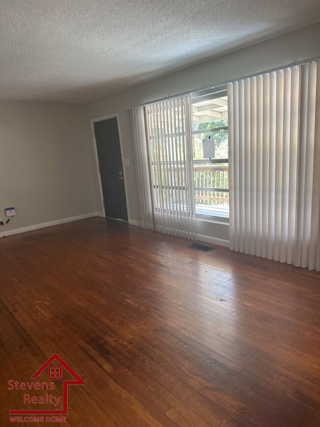 Photo - 3868 Mark Twain Cir