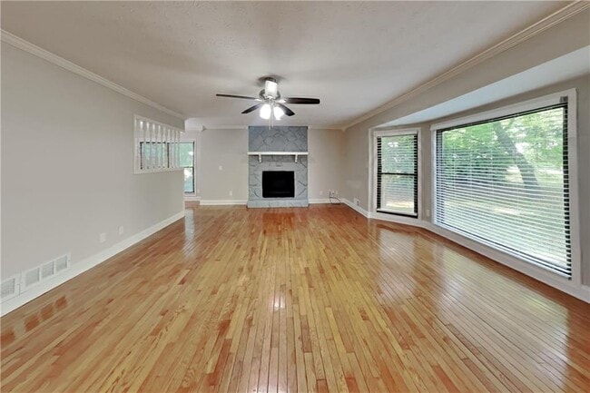 Photo - 464 Ridgemont Dr