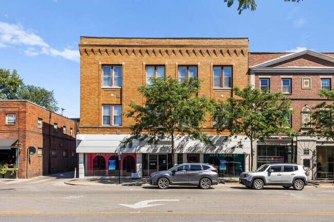Building Photo - 854 N High St Unit G