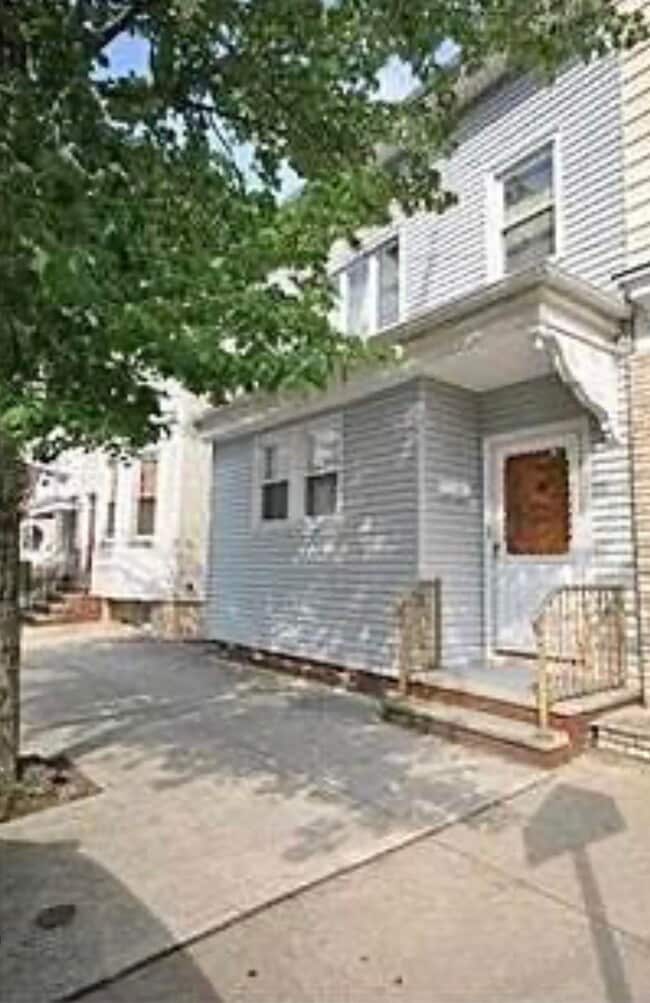 Building Photo - 188 Prospect Ave Unit 1