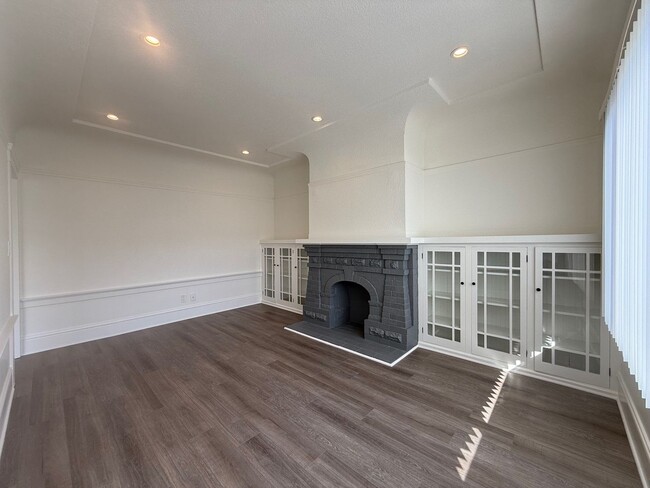 Photo - Newly Renovated Upper Unit – Bright 3BD / 1.5BA Unit 1052