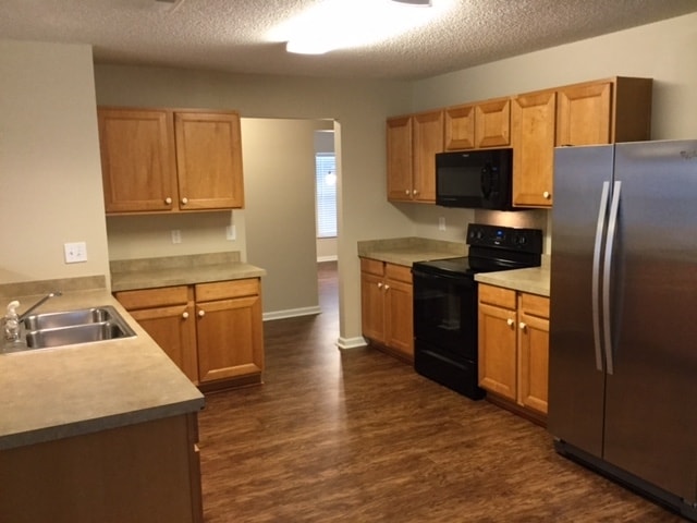 Photo - 5013 Springdale Dr