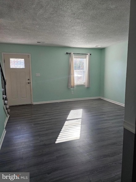 Photo - 726 Olde Greenwich Cir