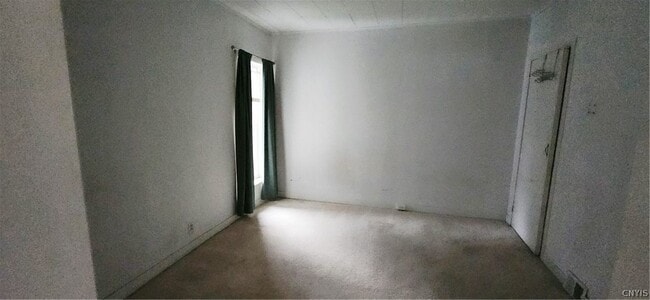 Photo - 504 Mundy St
